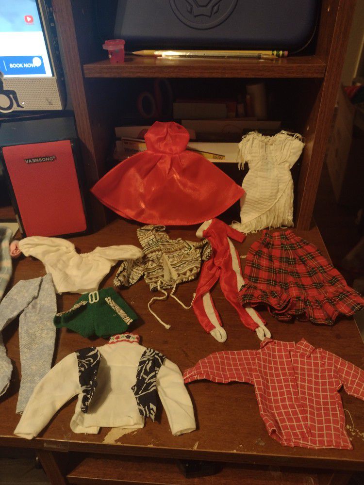 Vintage Barbie Clothes And Accessories 