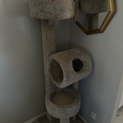 Cat Tree / Cat Tower