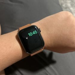 Apple Watch Series 5 W Cellular
