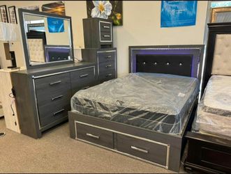 Lodanna queen 2024 bed set