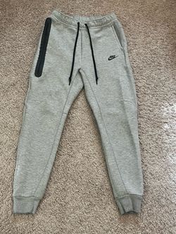 NIKE TECH FLEECE JOGGERS GREY