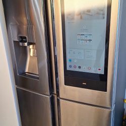 Refrigerator Samsung Family Hub Flex