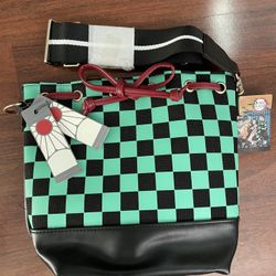NWT Demon Slayer Kimetsu no Yaiba Tanjiro Crossbody Bucket Bag