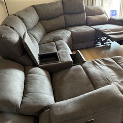 Powered Reclining Couch 