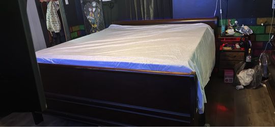 California king bed with dresser and mirror
