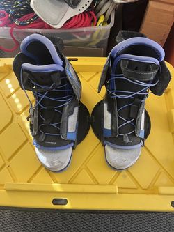 Hyperlite wakeboard bindings