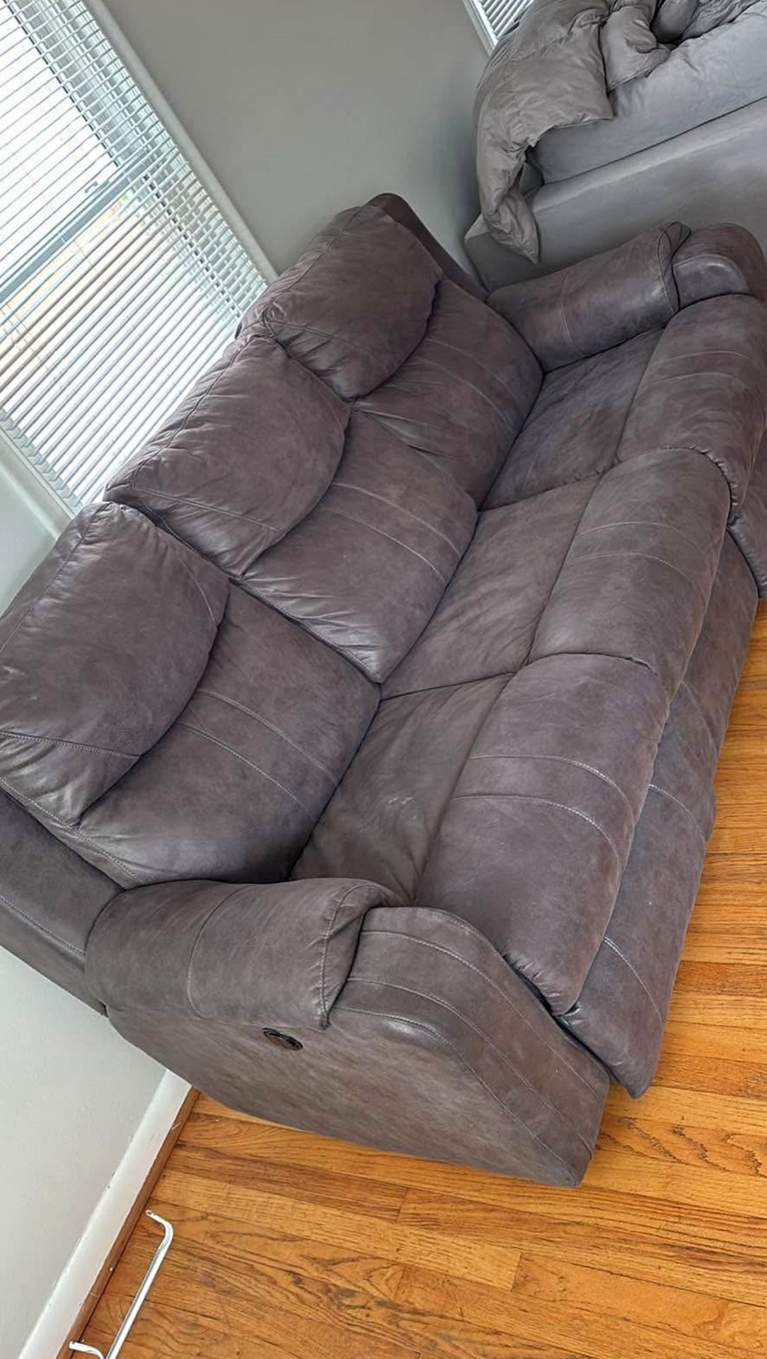 Brown Leather Electric Recliner Couch/sofa