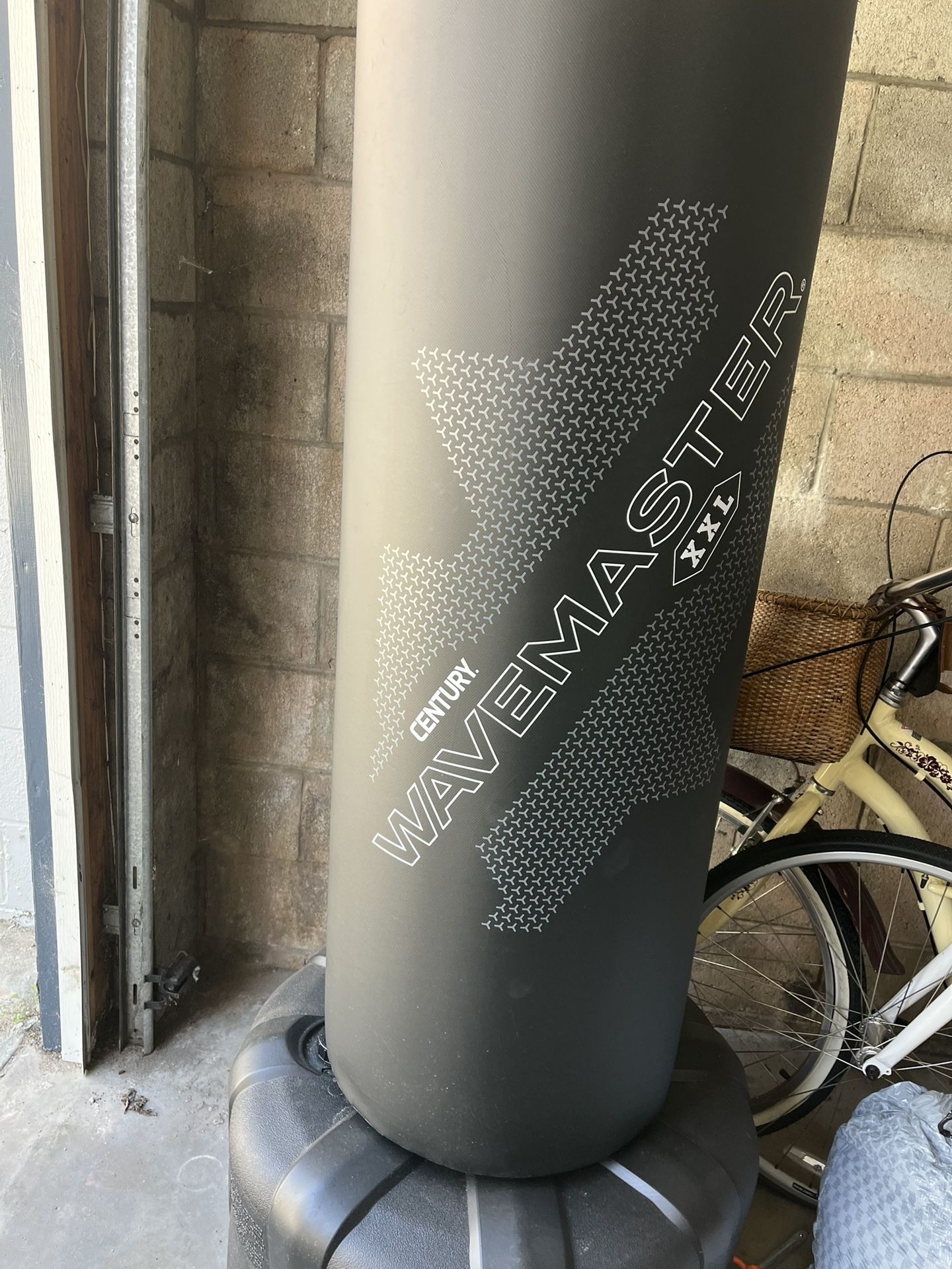 Kickboxing/Punching Bag Century Wavemaster XXL