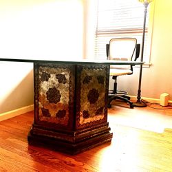 Dining Room Glass Round Table With 6 Rod Iron Chairs With Cushions