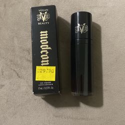 Kat Von D Contour 