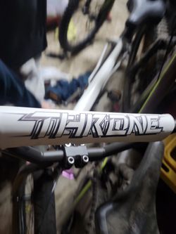 Throne stock 29 in