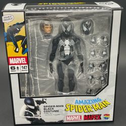 mafex spiderman black suit