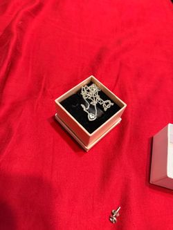 Pandora elevated heart necklace