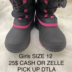 BEAUTIFUL GIRLS SNOW BOOTS Size 12   Perfect Condition