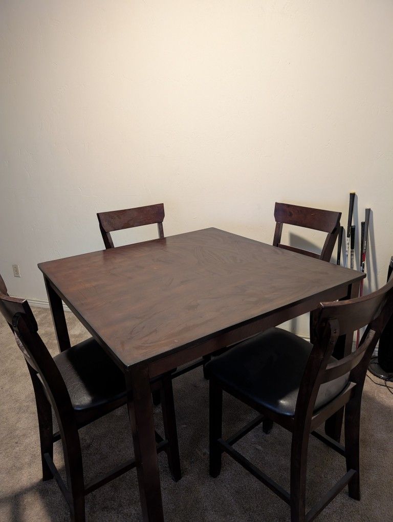 Kitchen Table 4 Chairs