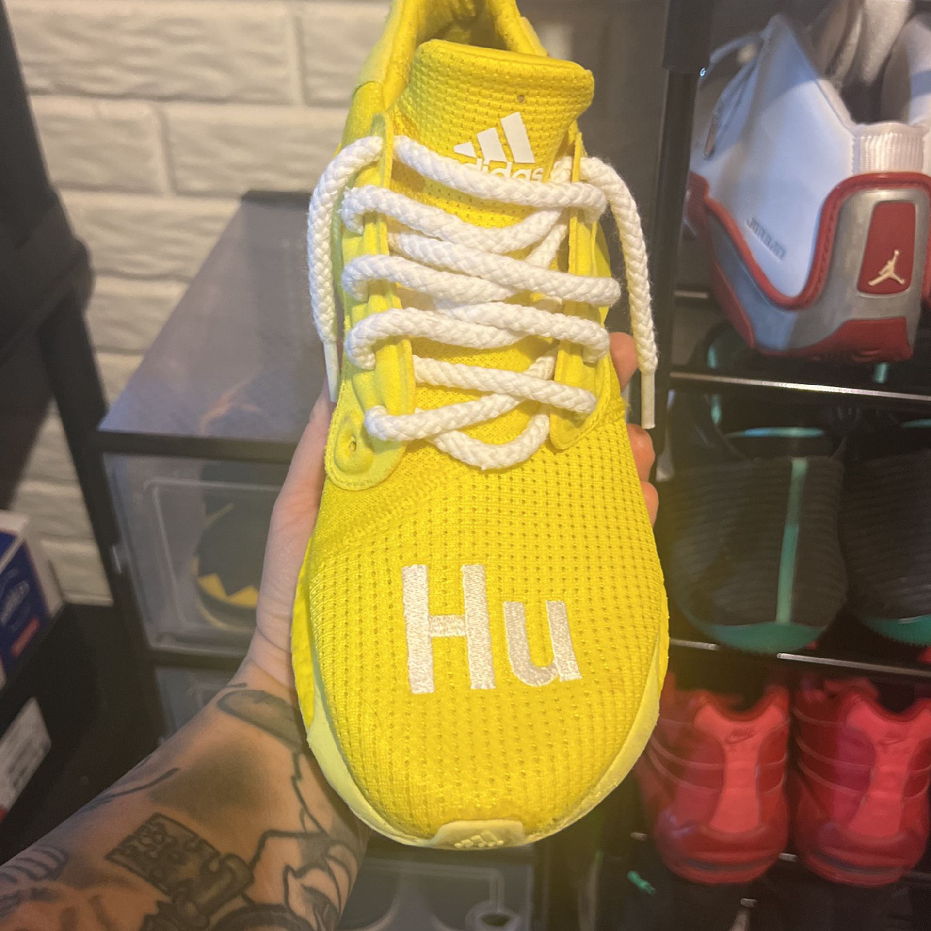Adidas Pharrell “hu” Yellow Size 9