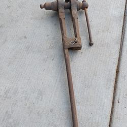 Antique Blacksmith Post Vice Tool Iron Very Heavy 