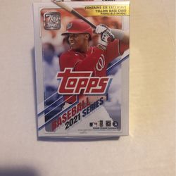 ✅⚾️🔥 Topps Baseball 2021 Series 1 Hanger Box - 67 Cards-Factory Sealed