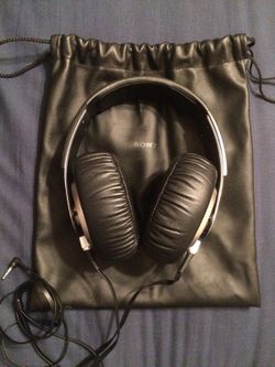 Sony bassbooster headphones