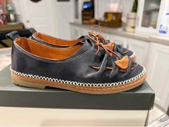 Women’s spring step shoes