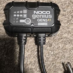 Smart Battery Charger 12v Multiple Battery Types, Acid, Lithium