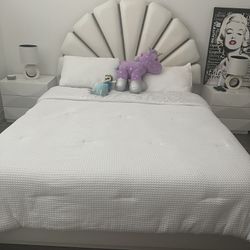 5 Piece Queen Size White Bedroom Set 