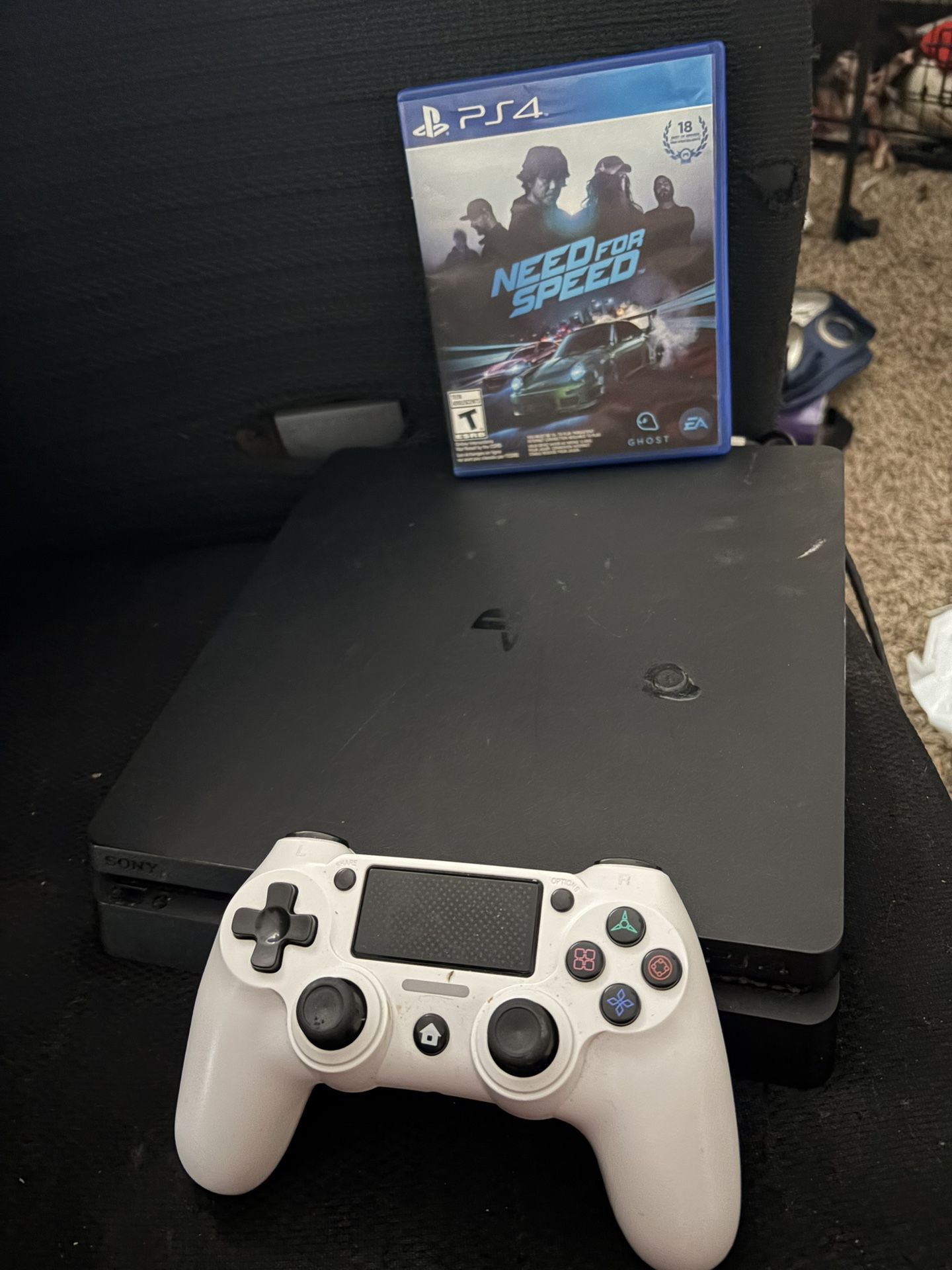 Ps4 w/ 1 Game