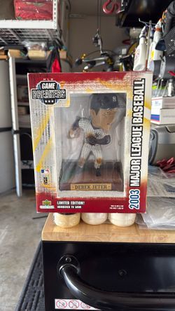 Derek Jeter Bobble Head