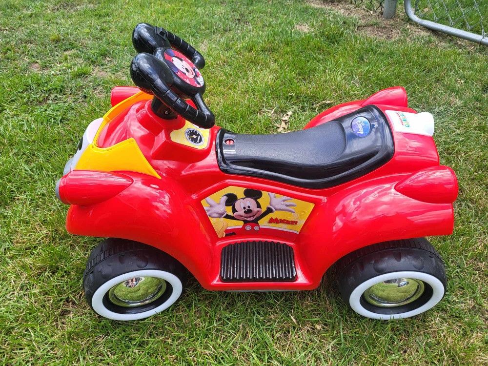 Battery Disney ride on toy age 3 and up