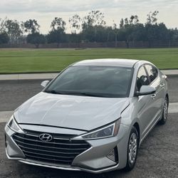 2019 Hyundai Elantra