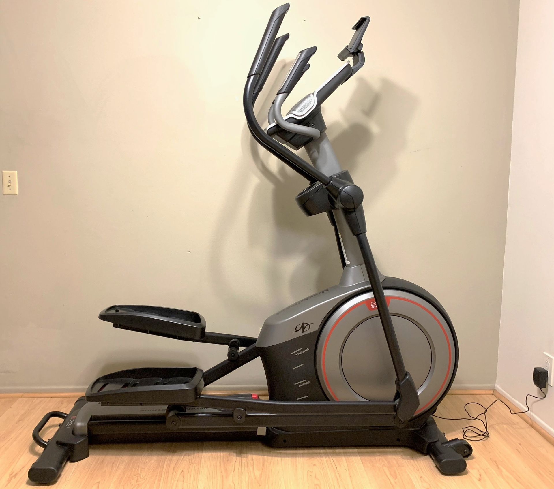NordicTrack E7.5i Elliptical Stride-Trainer Exercise Workout Machine Fitness Cardio