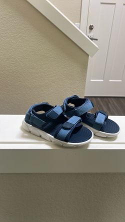 Kids shoes size 11