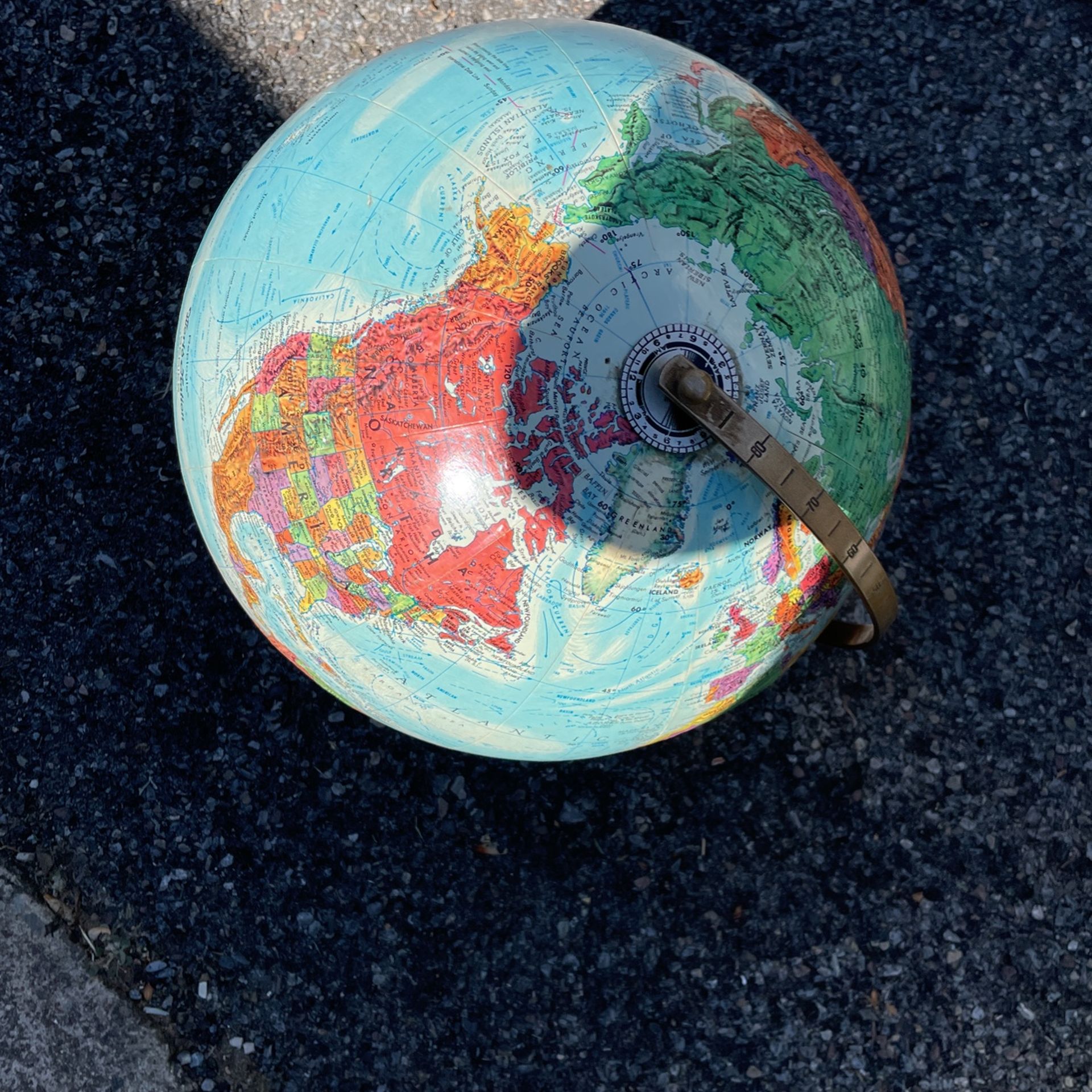 Round Global Map