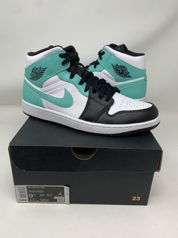 Nike Air Jordan 1 Mid size 9.5 New Deadstock