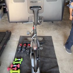 Peloton Bike – Pre-Owned 