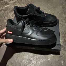 Black Supreme 1s Size 9 US