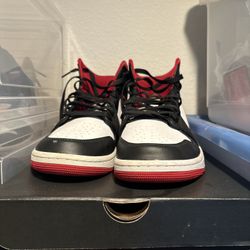 Air Jordans mid