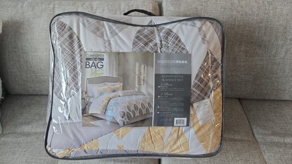 Queen Size Comforter Set AND XL WEIGHTED Blanket