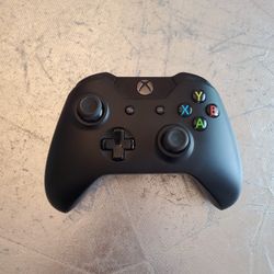 Microsoft Xbox one wireless controller model 1537 tested and working 