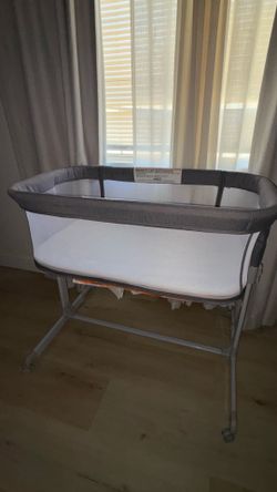3 in 1 Baby Bassinet with Mesh Sides and Wheels