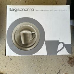 Tag Sonoma Dinnerware 16 Pieces set