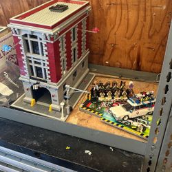 Lego Ghostbusters Firehouse Headquarters