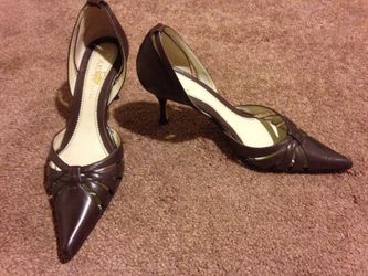 Anne Klein 7.5 used brown leather heels