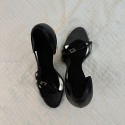 Black Strappy Stiletto Heels – Size 7