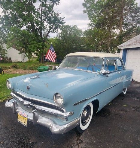 1953 Ford Crestline