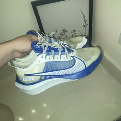 Men’s Nikes 