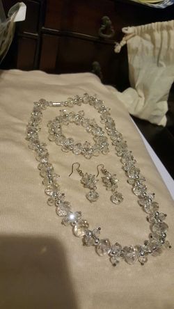sparklin necklace, bracelet and earring set
