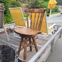 4 Wooden Bar Stools