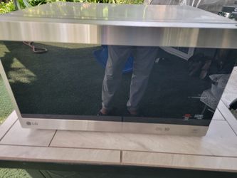 LG Microwave