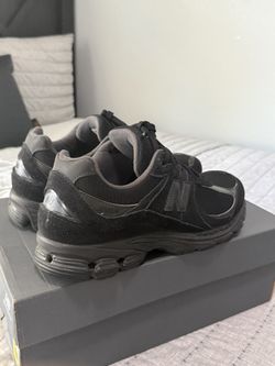New Balance 2002r Black
